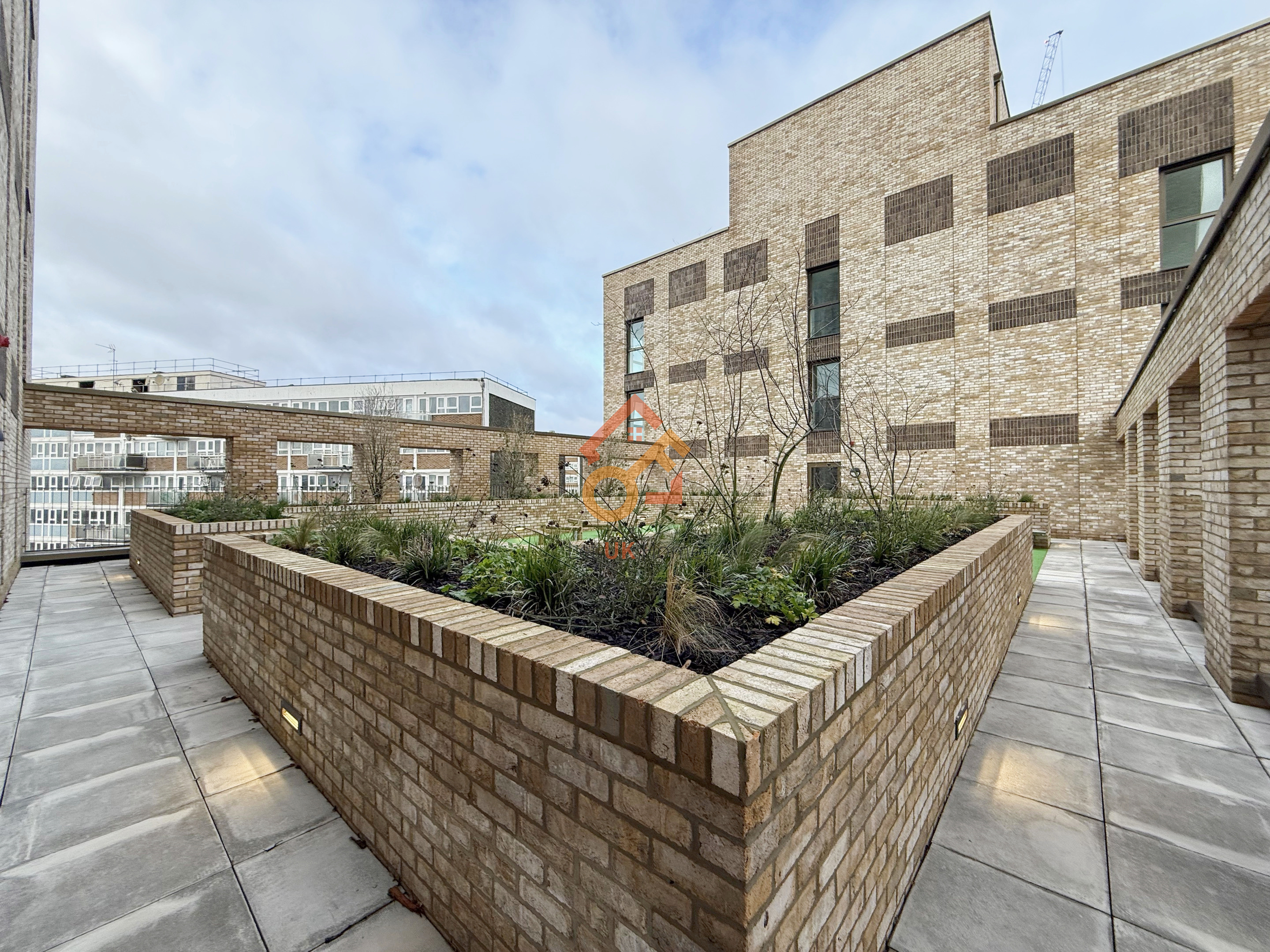 伦敦Queen’s Park•3房•Hodge House 项目配套