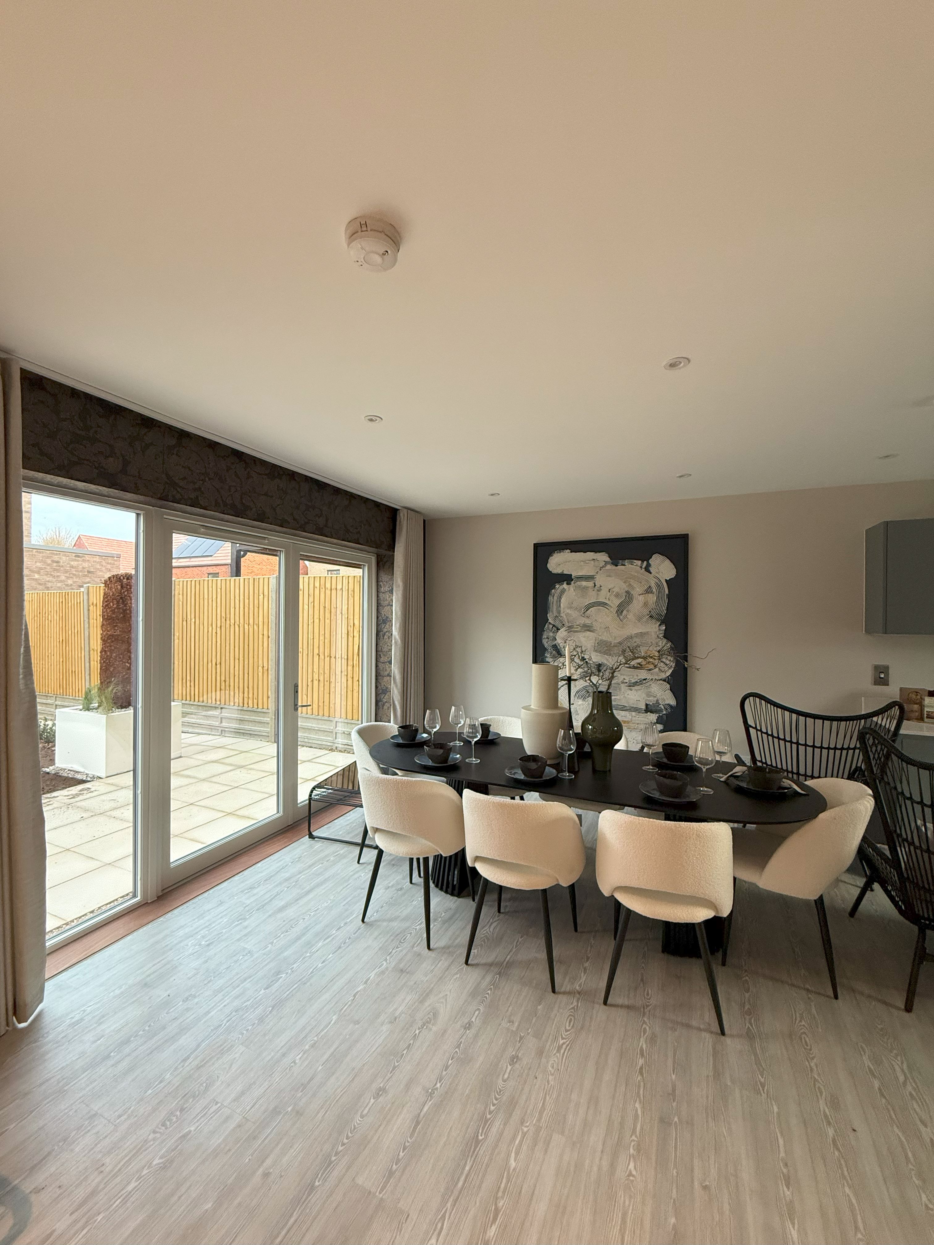 藍莎集團 - 英國樓盤、英國物業代理 | 英國買樓置業一站式服務