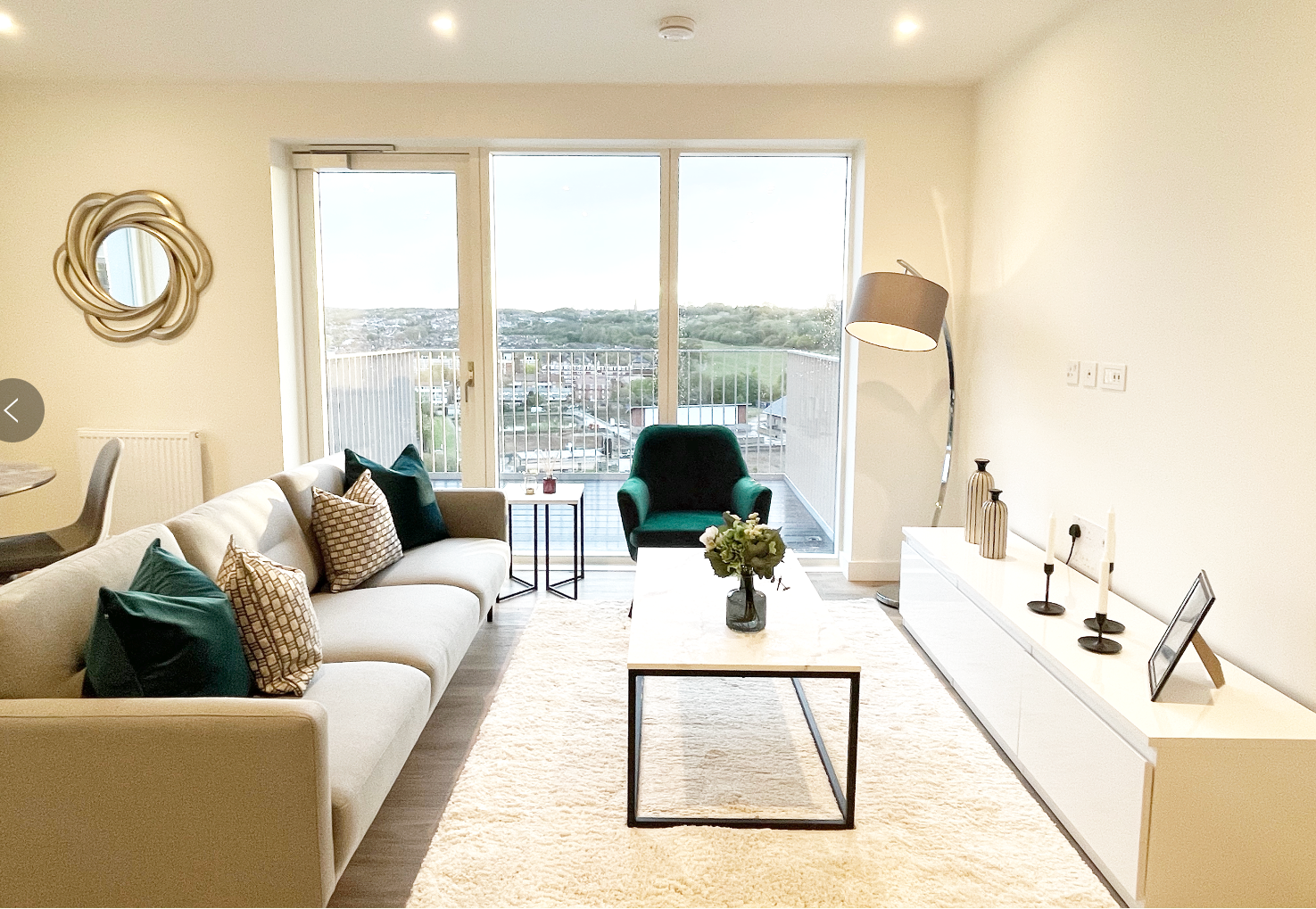 藍莎集團 | 英國置產一站式服務