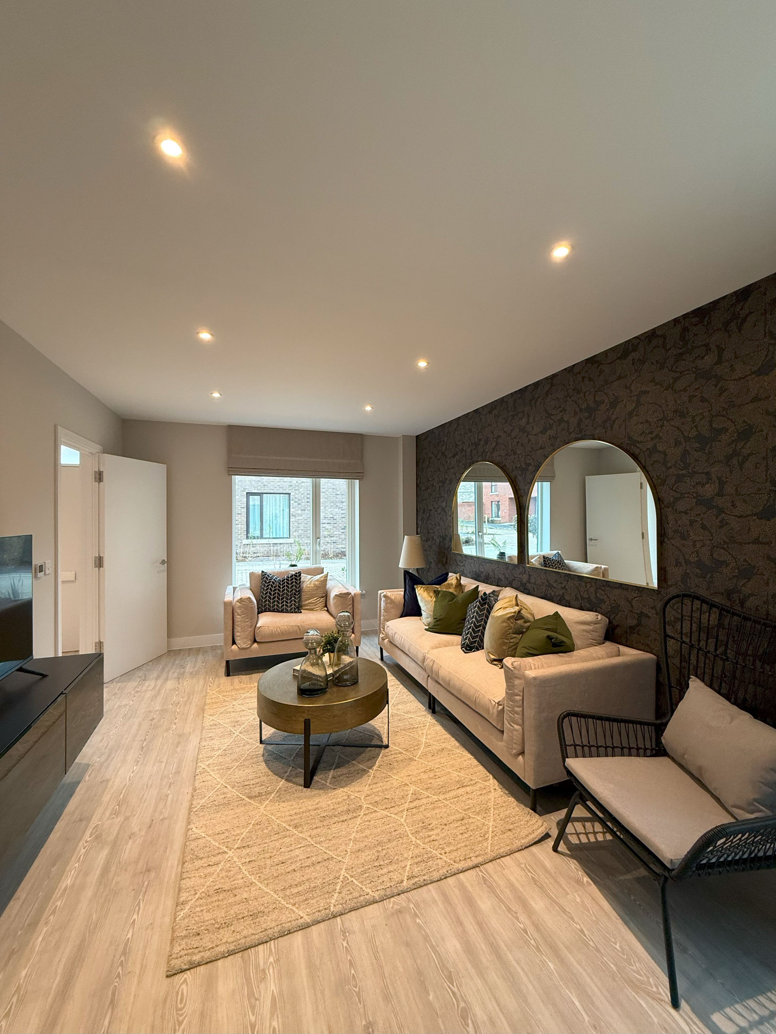 藍莎集團 - 英國樓盤、英國物業代理 | 英國買樓置業一站式服務