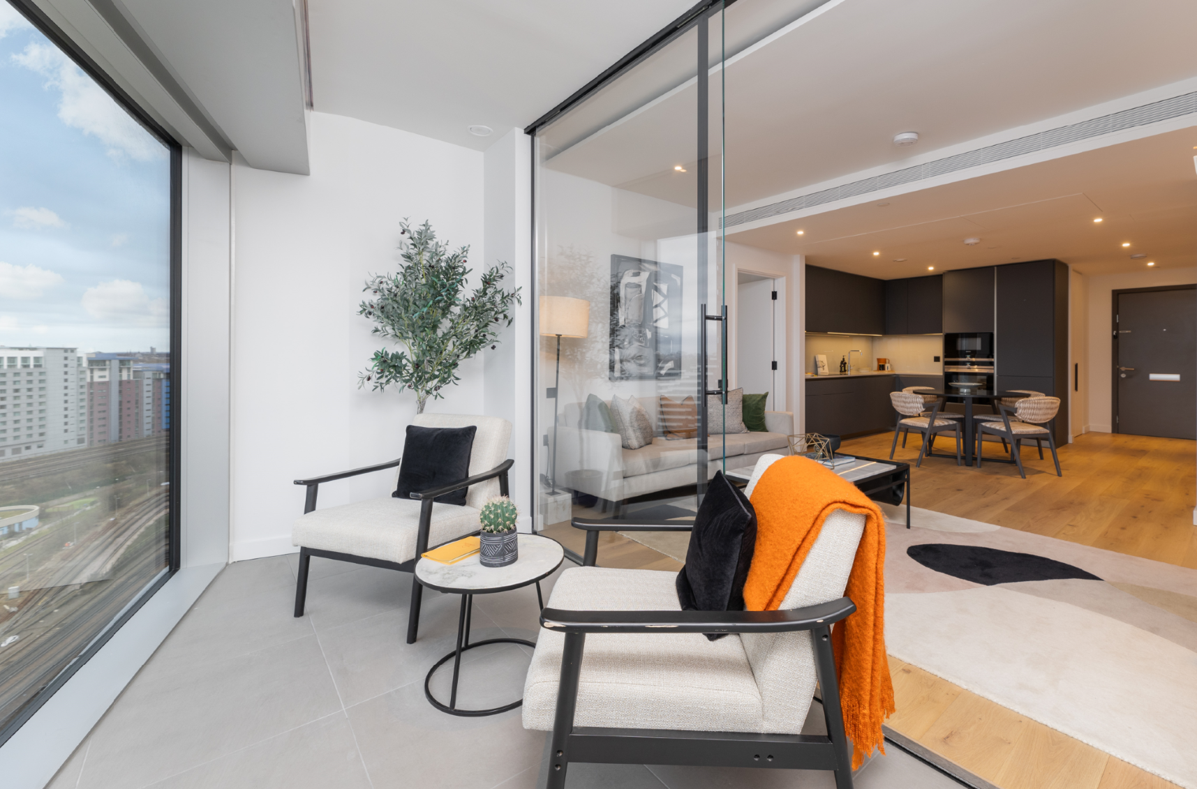 藍莎集團 | 英國置產一站式服務