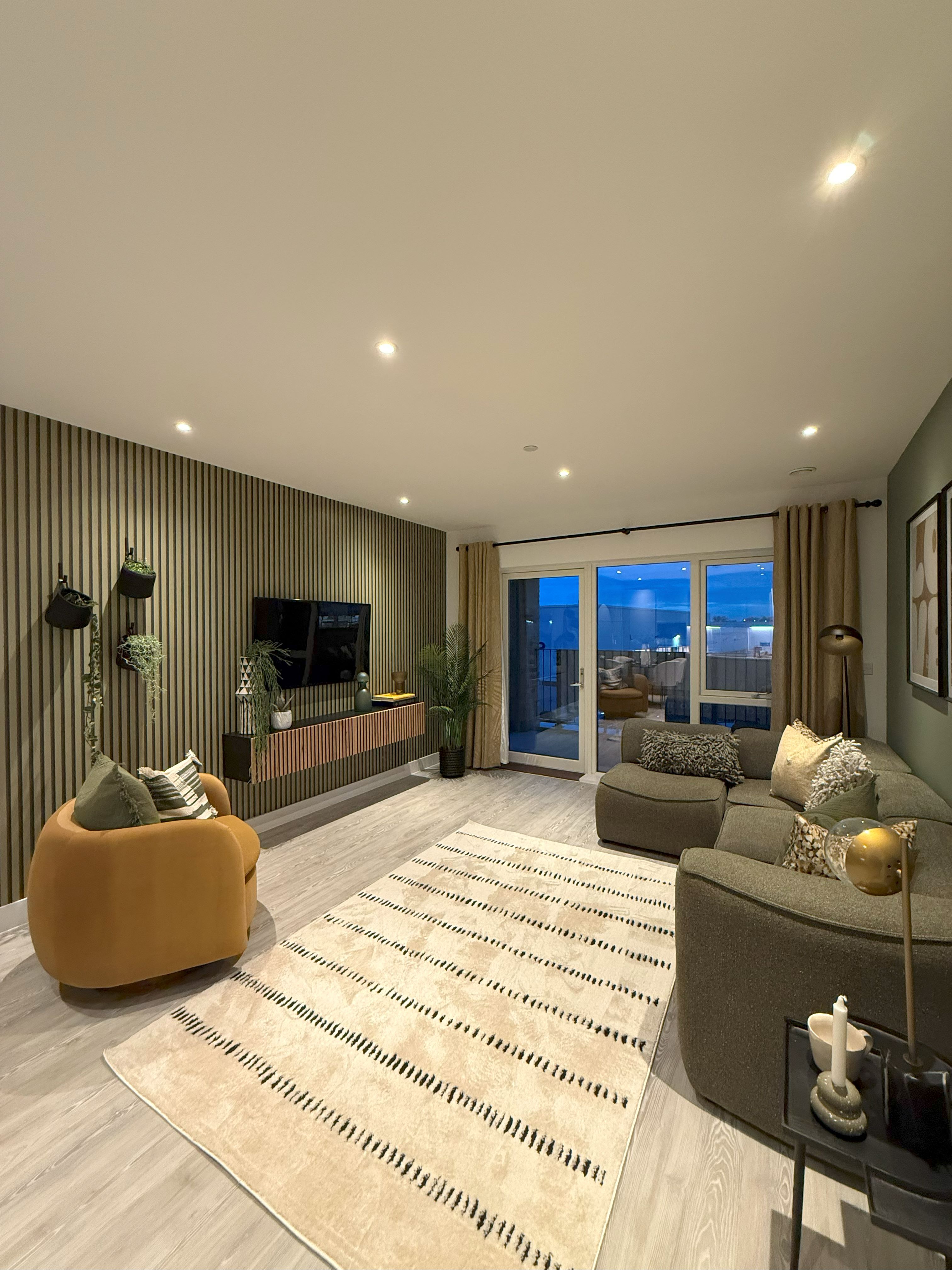 藍莎集團 - 英國樓盤、英國物業代理 | 英國買樓置業一站式服務