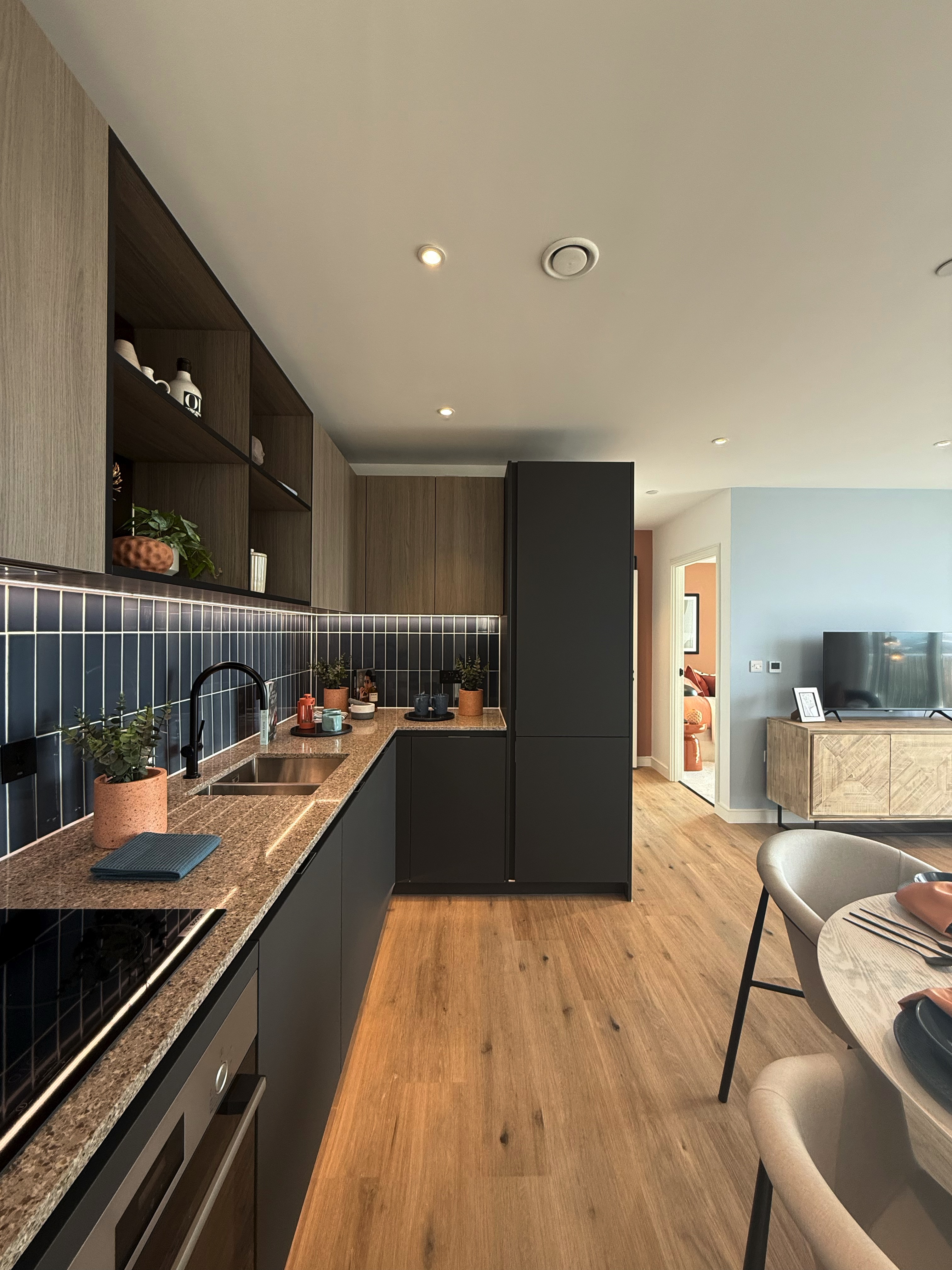 藍莎集團 - 英國樓盤、英國物業代理 | 英國買樓置業一站式服務