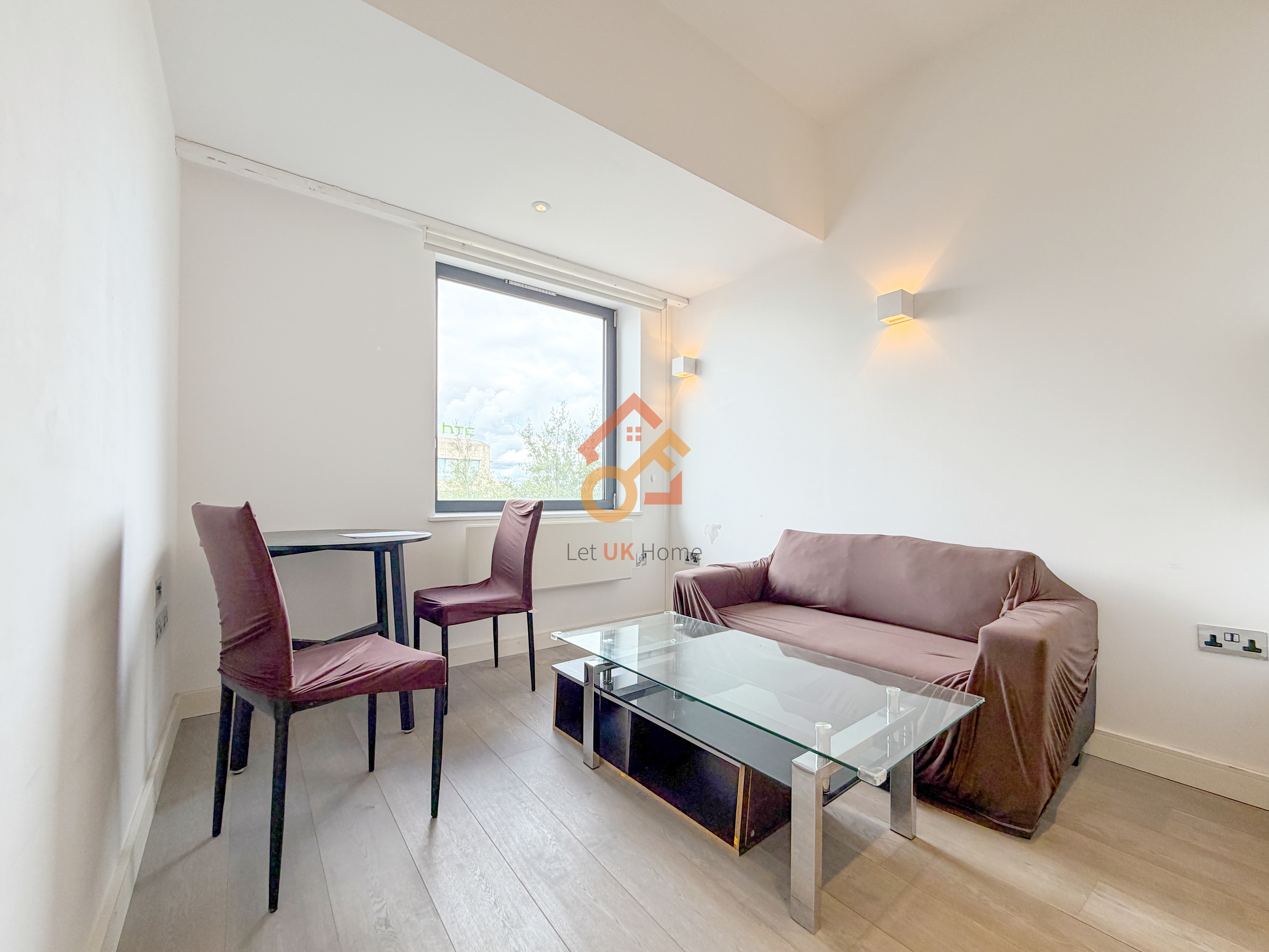 斯劳·1房1卫·Verona Apartments 房源图片
