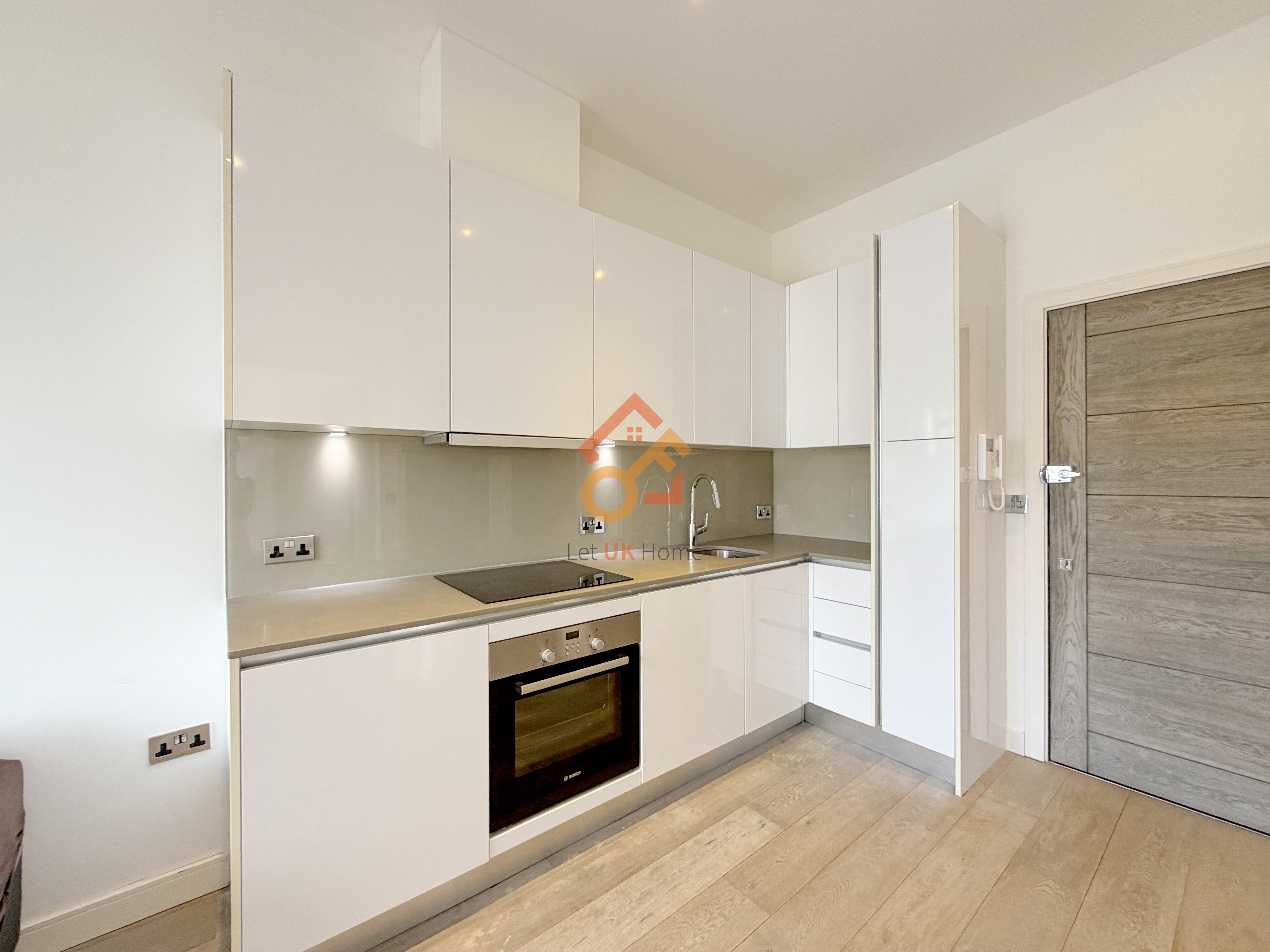 斯劳·1房1卫·Verona Apartments 房源图片