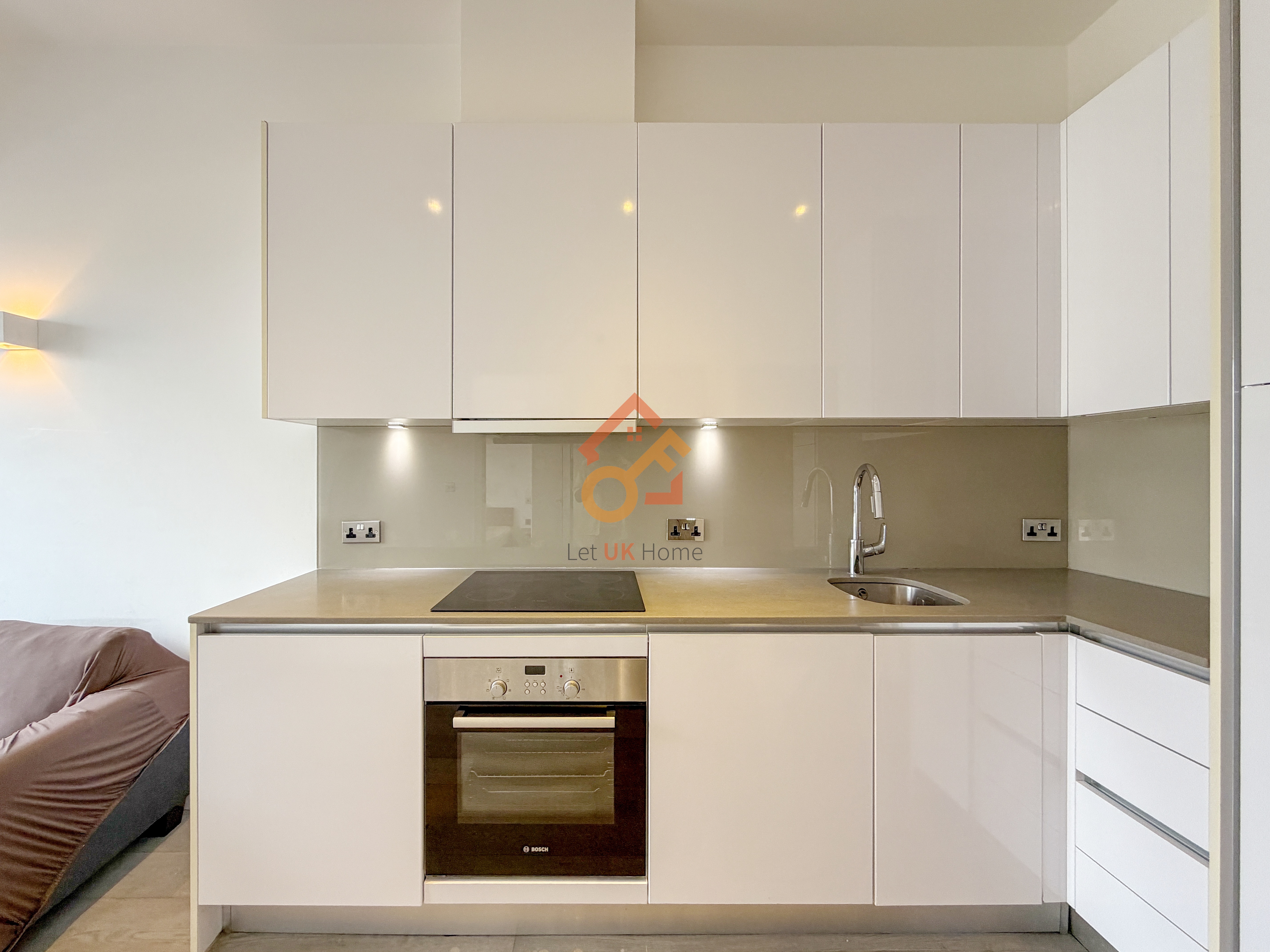 斯劳·1房1卫·Verona Apartments 房源图片