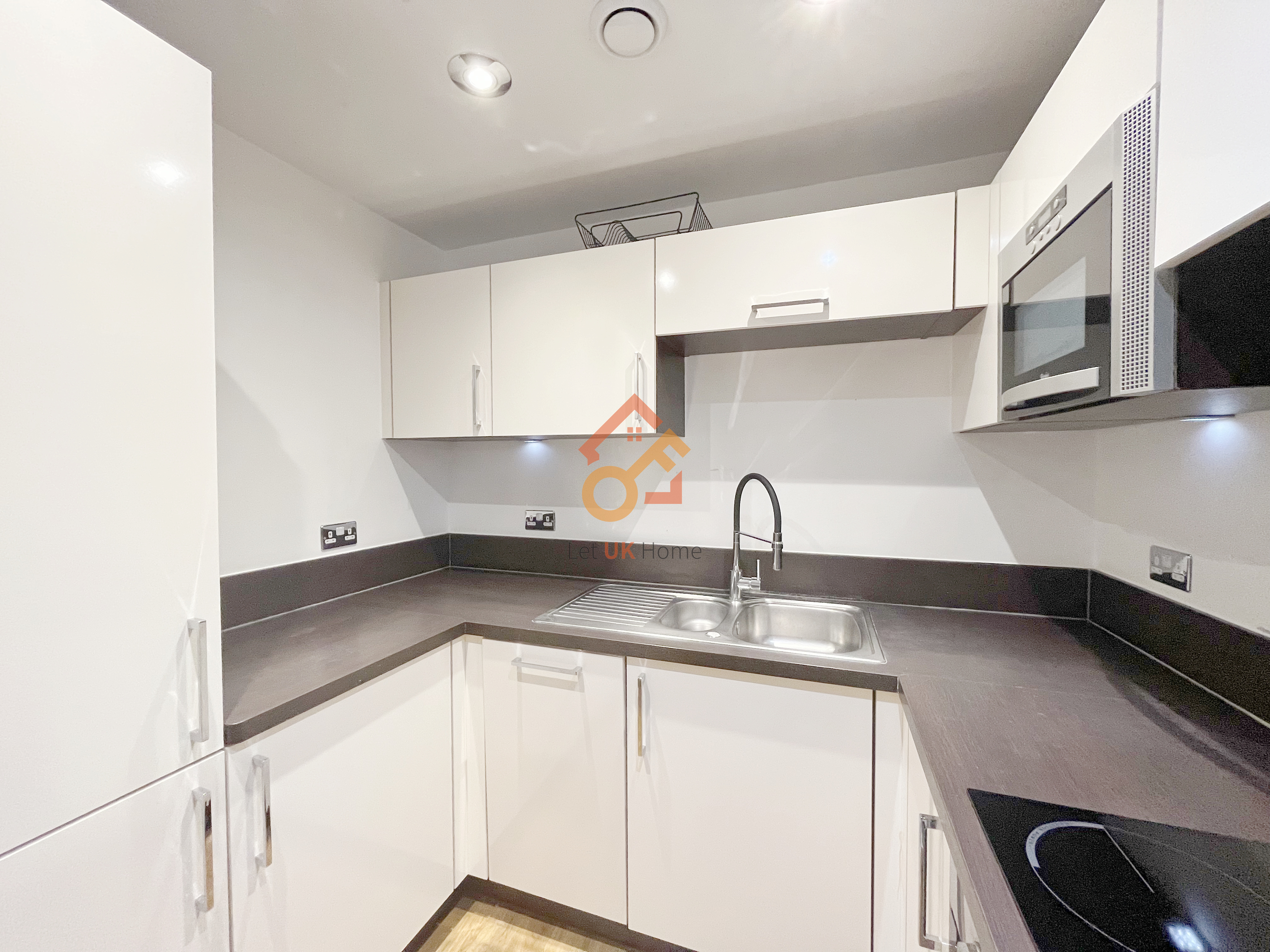 藍莎集團 | 英國置產一站式服務