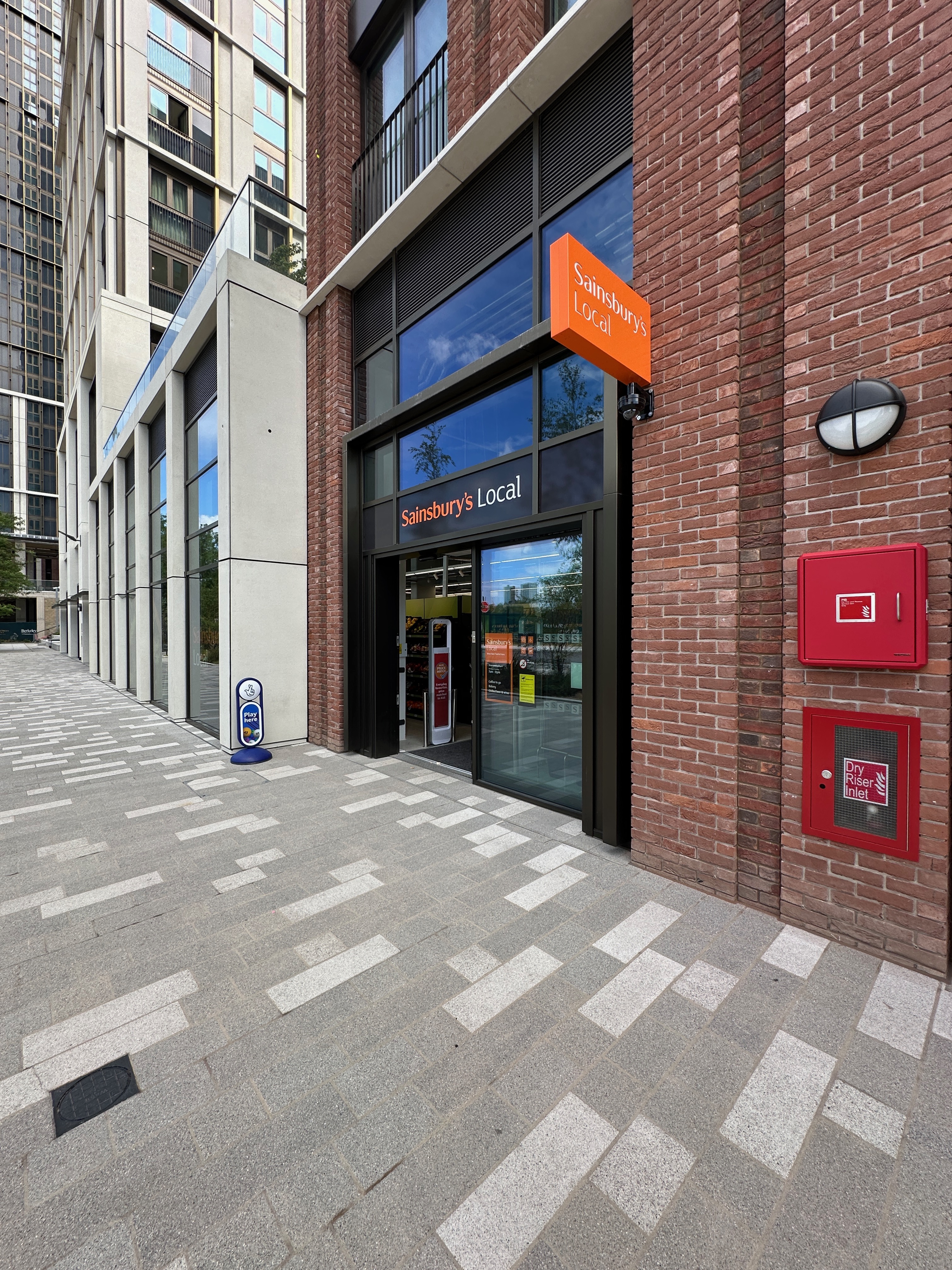 藍莎集團 - 英國樓盤、英國物業代理 | 英國買樓置業一站式服務