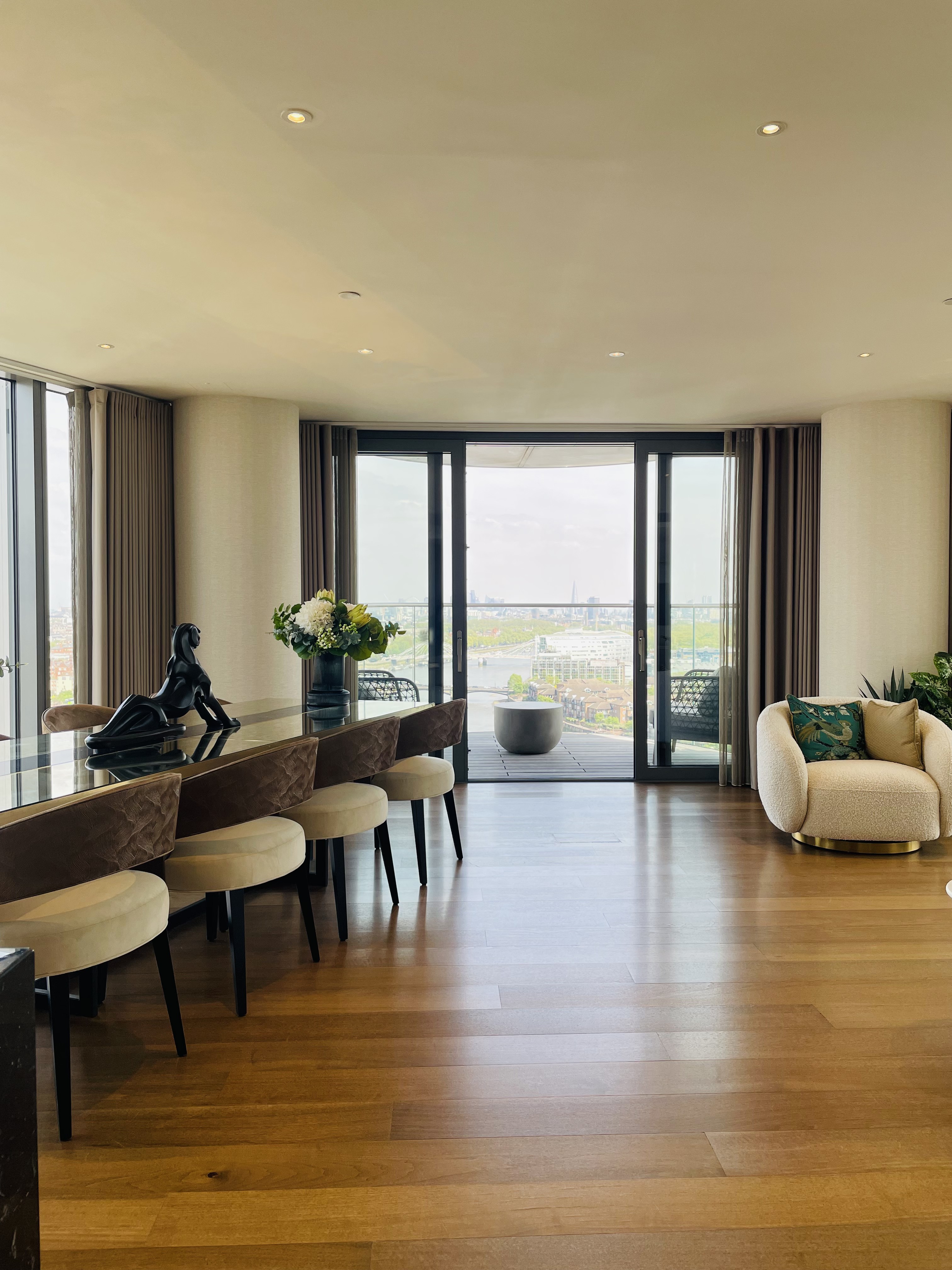 藍莎集團 - 英國樓盤、英國物業代理 | 英國買樓置業一站式服務