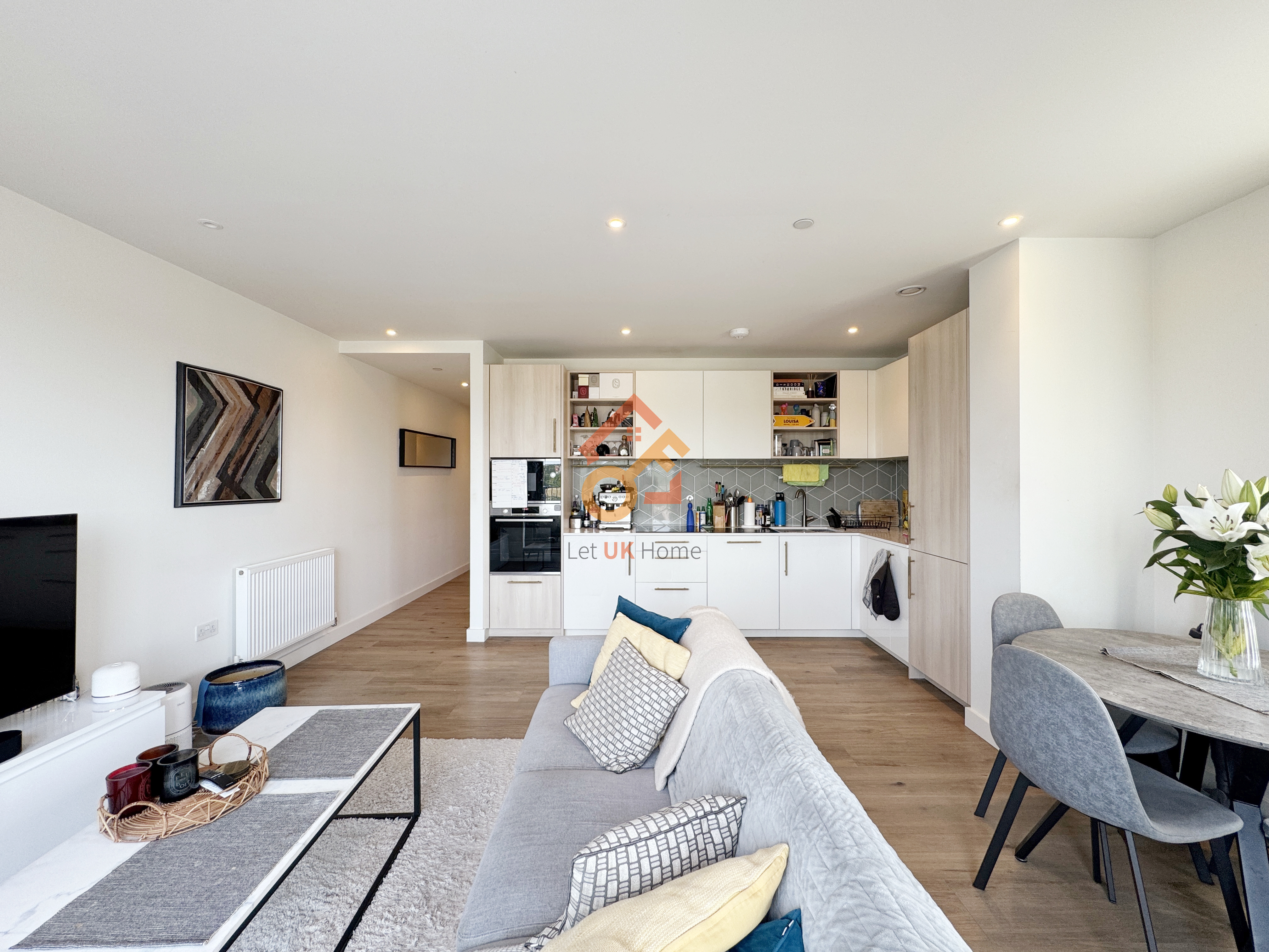 Lansha Group - UK Real Estate, UK Property Agency | One stop shop for buying and purchasing properties in the UK