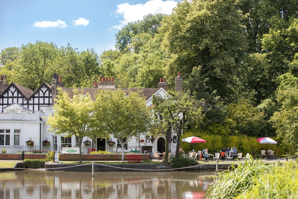 藍莎集團 | 英國置產一站式服務