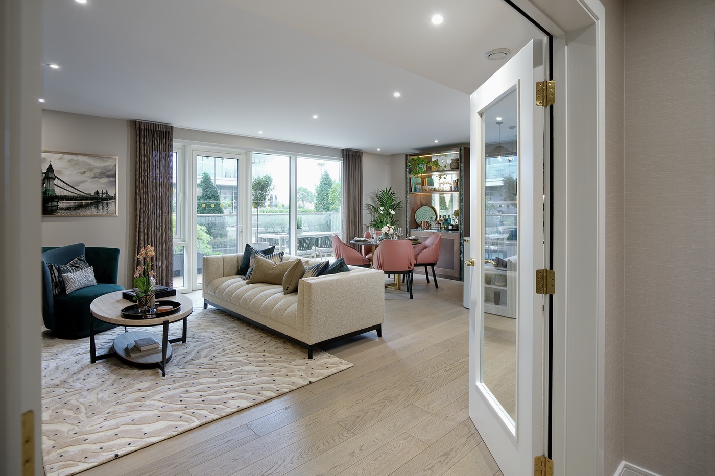 藍莎集團 - 英國樓盤、英國物業代理 | 英國買樓置業一站式服務