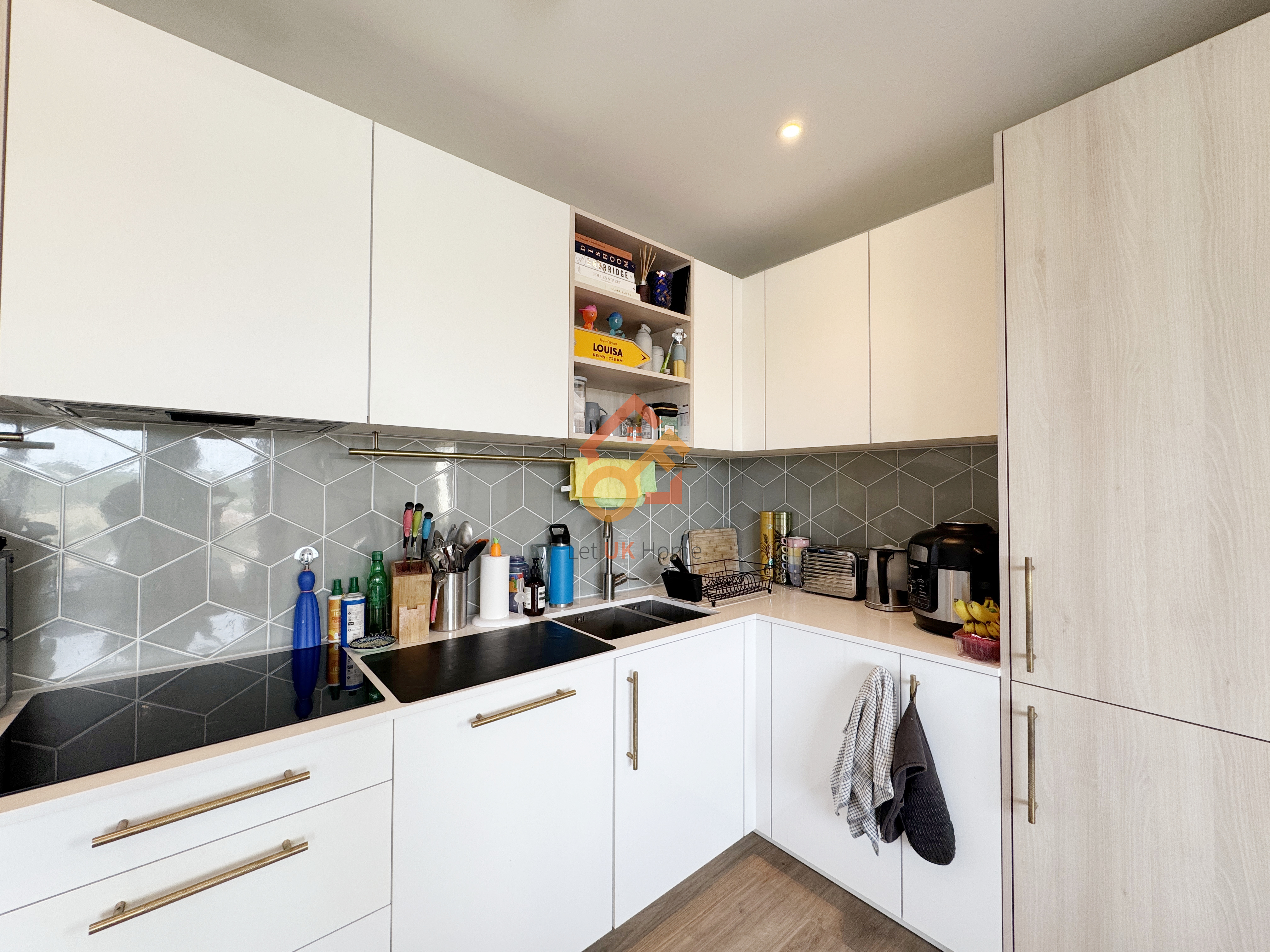 Lansha Group - UK Real Estate, UK Property Agency | One stop shop for buying and purchasing properties in the UK