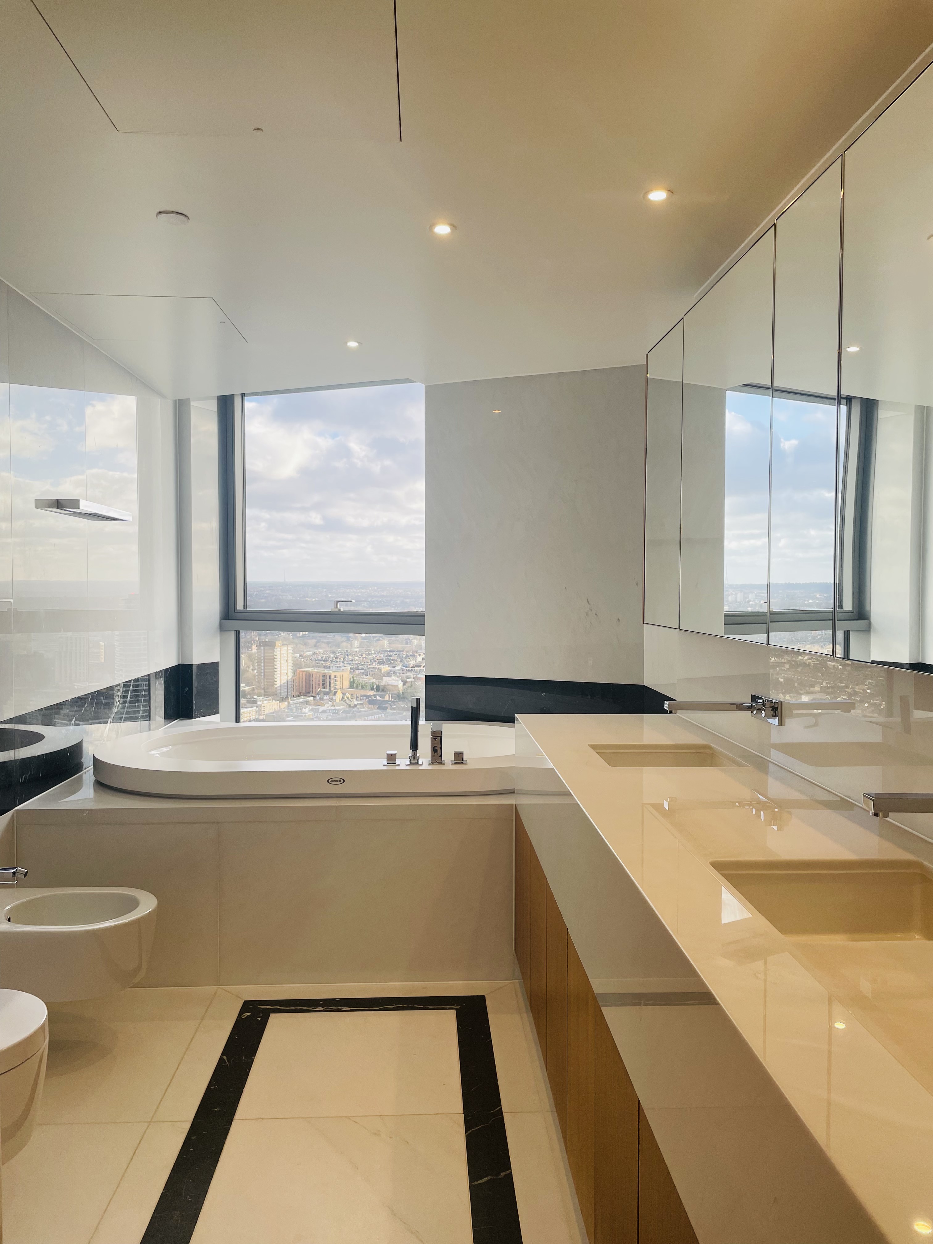 藍莎集團 - 英國樓盤、英國物業代理 | 英國買樓置業一站式服務