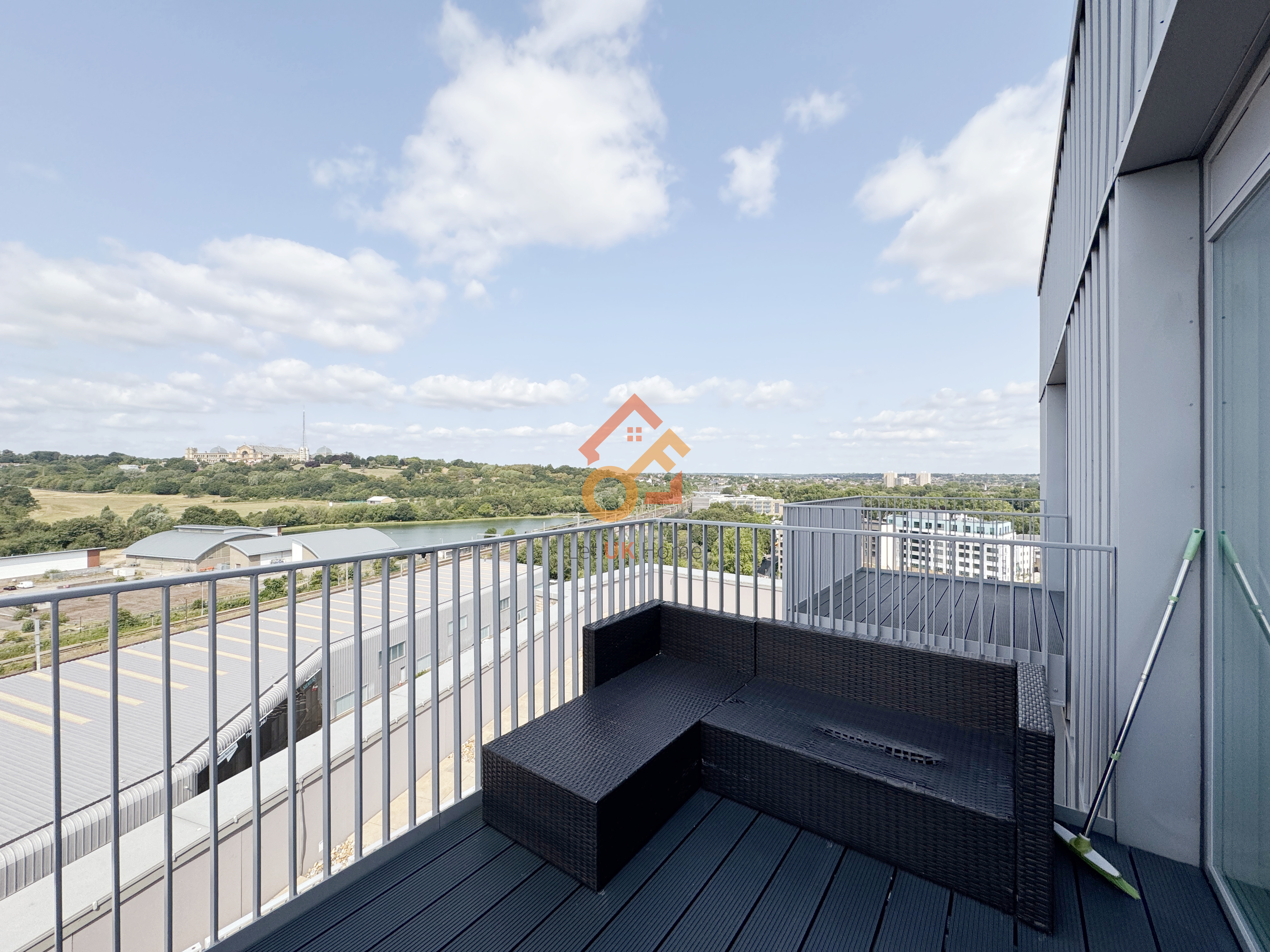 Lansha Group - UK Real Estate, UK Property Agency | One stop shop for buying and purchasing properties in the UK