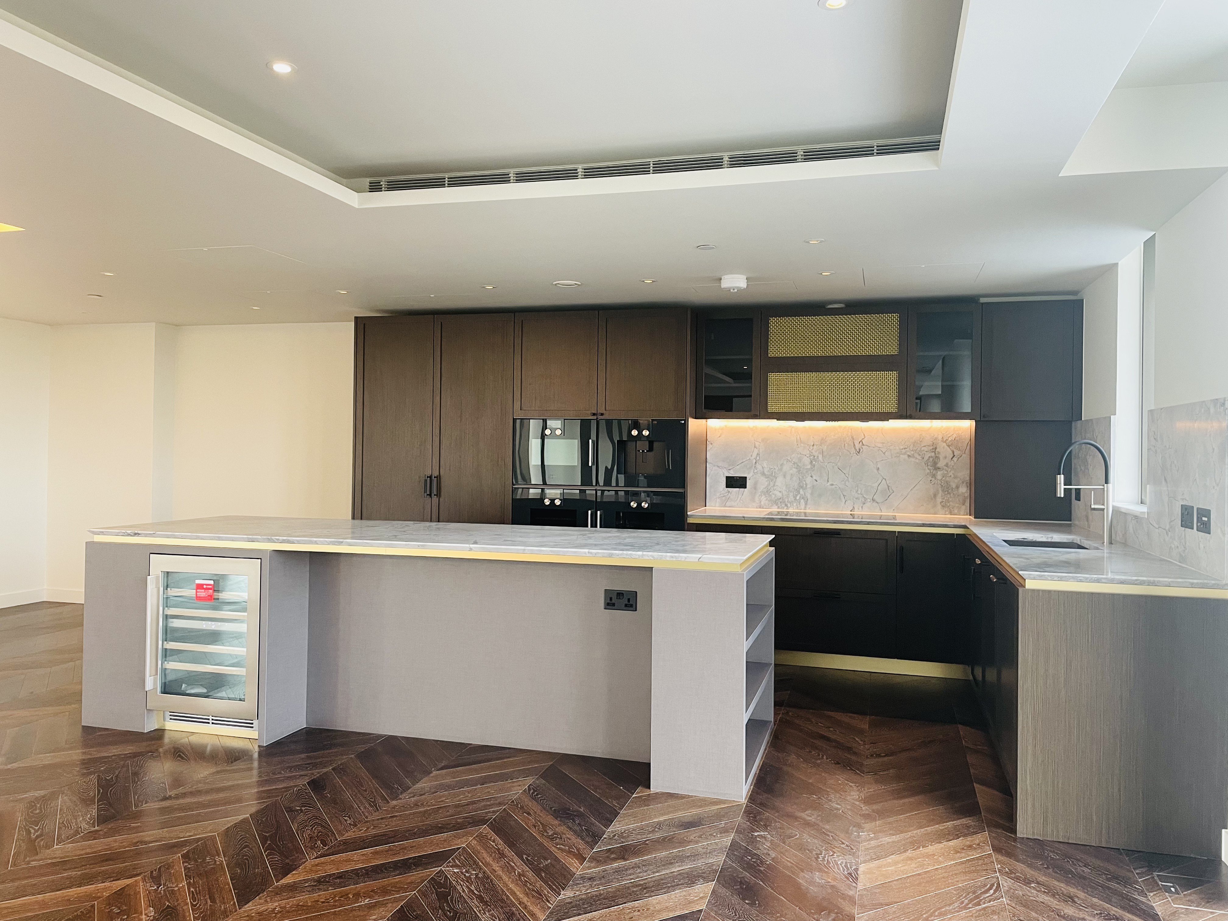 藍莎集團 - 英國樓盤、英國物業代理 | 英國買樓置業一站式服務