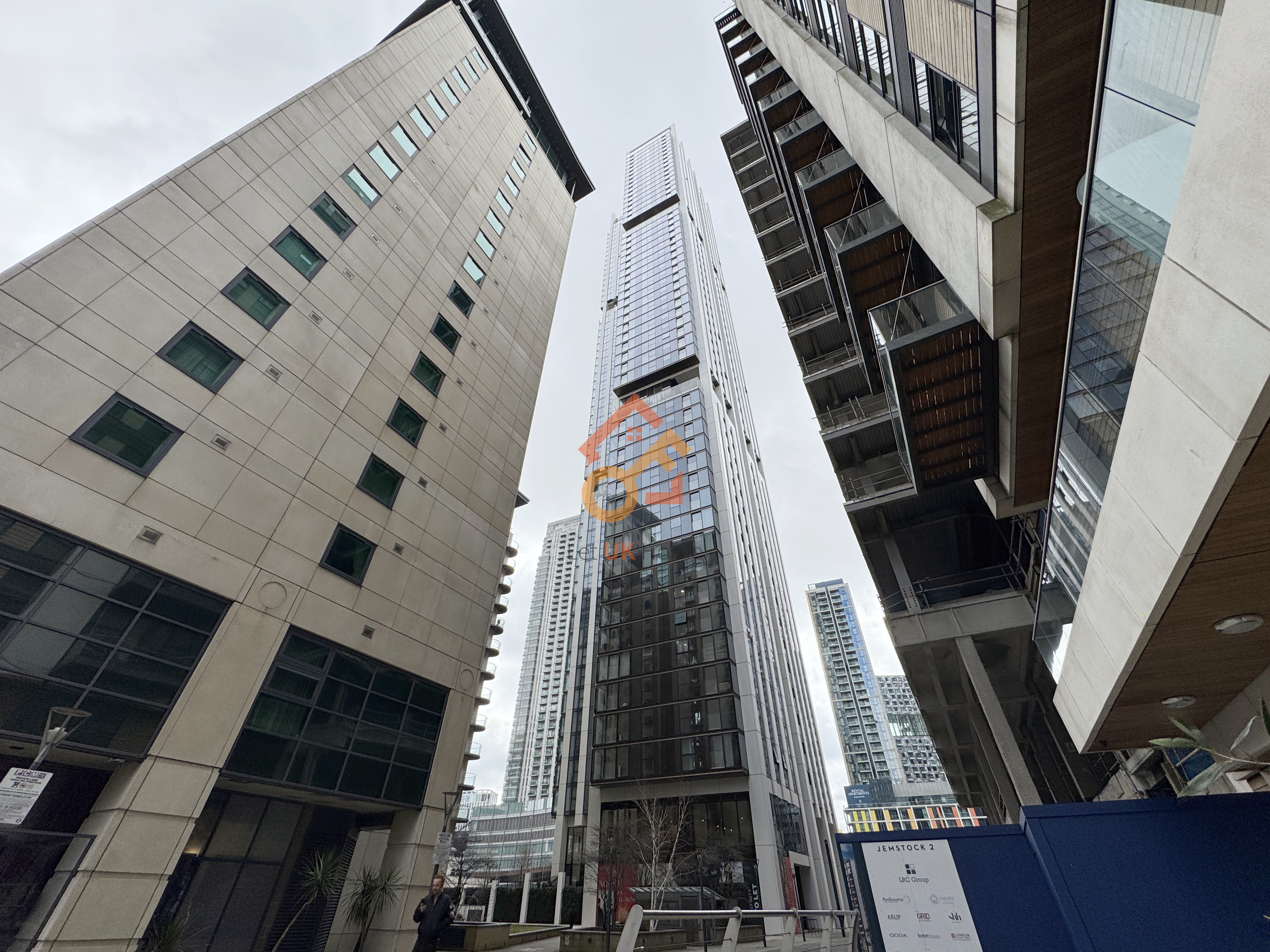 伦敦金丝雀码头•2房•Harcourt Tower 外立面