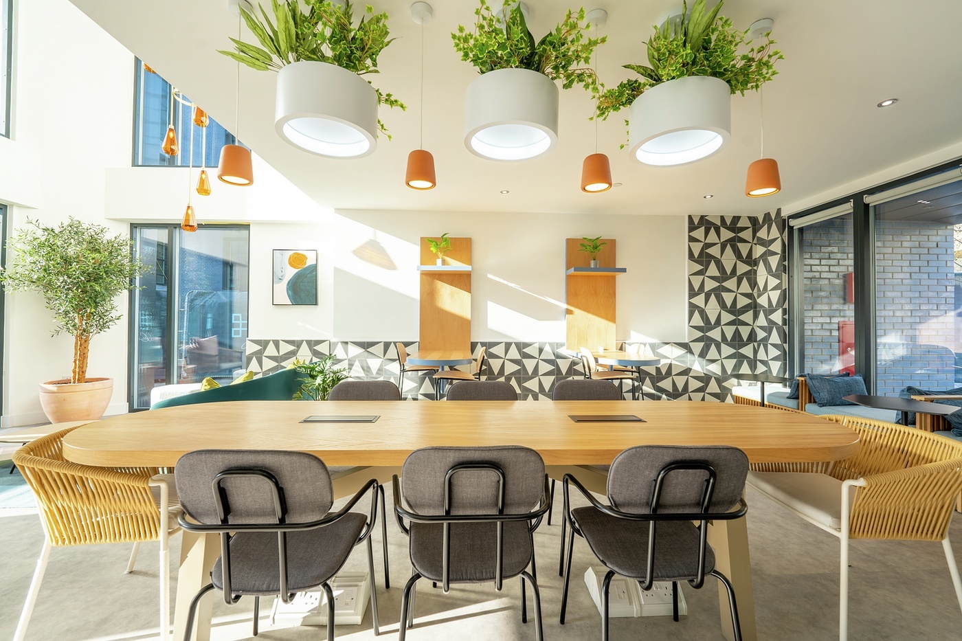 藍莎集團 | 英國置產一站式服務