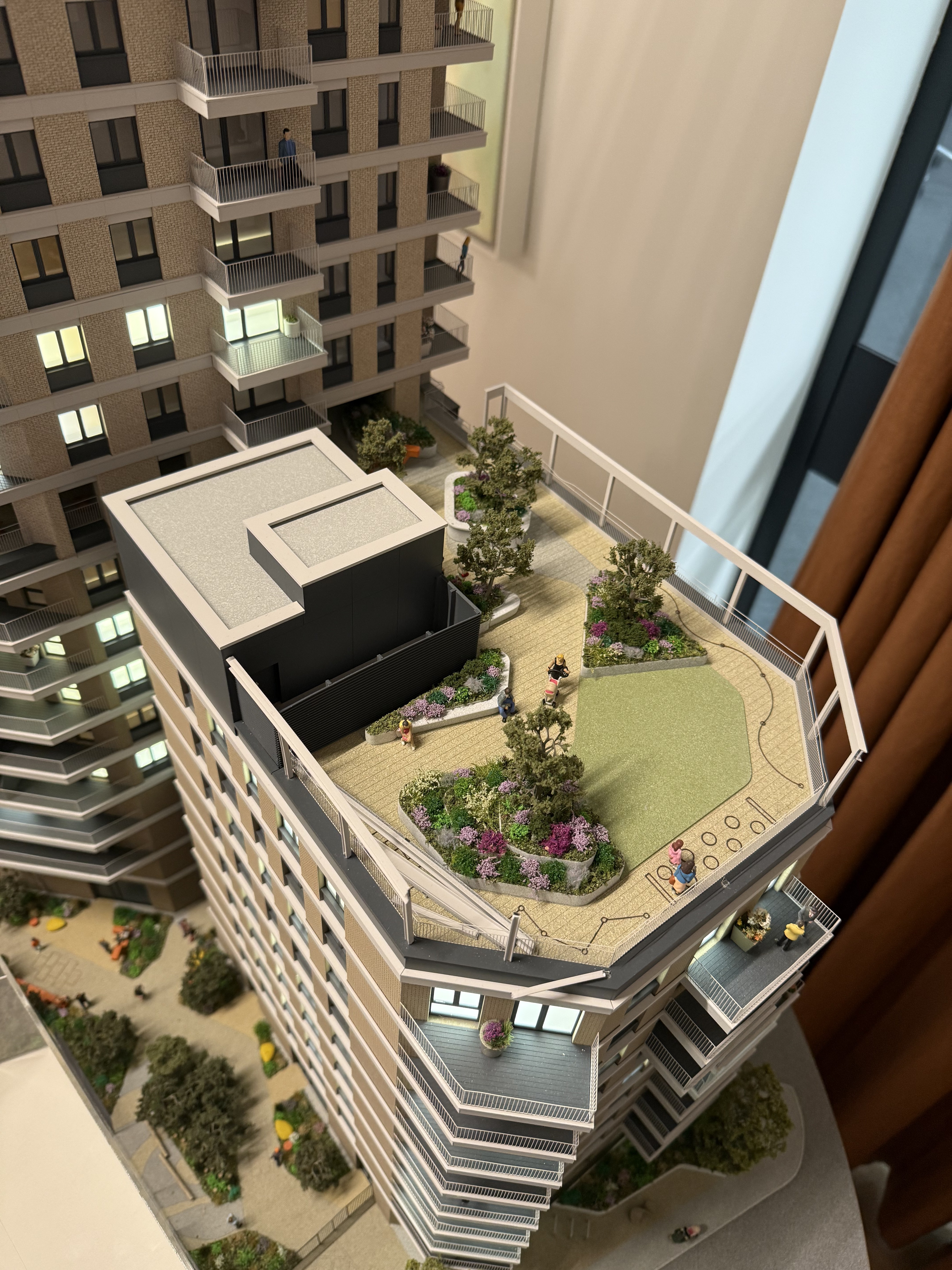 藍莎集團 - 英國樓盤、英國物業代理 | 英國買樓置業一站式服務